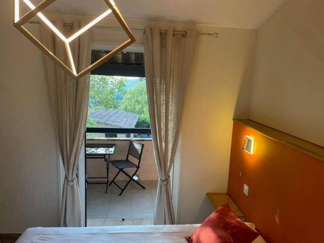Hotel L'Estirado Des Adrets Les Adrets-de-l'Estérel Esterno foto