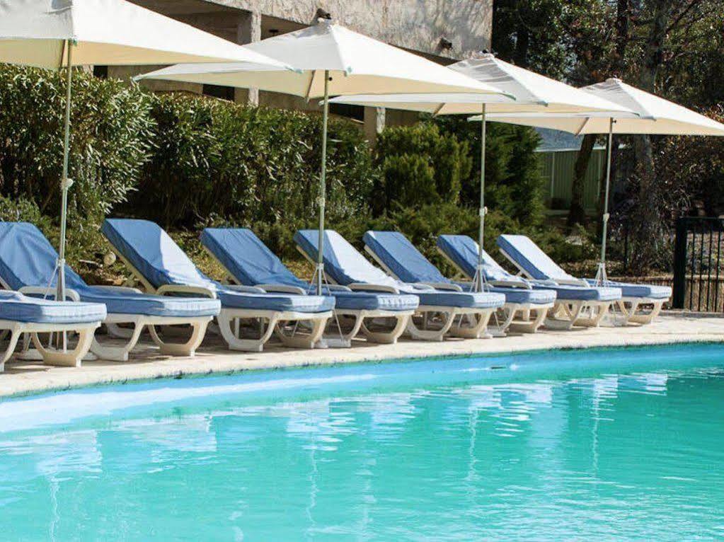 Hotel L'Estirado Des Adrets Les Adrets-de-l'Estérel Esterno foto