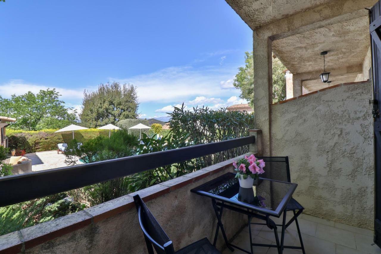 Hotel L'Estirado Des Adrets Les Adrets-de-l'Estérel Esterno foto