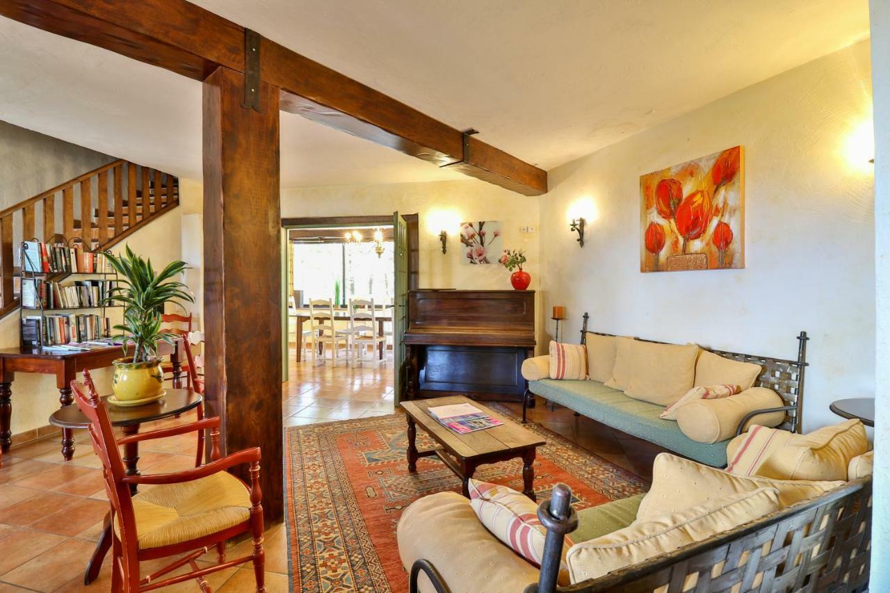 Hotel L'Estirado Des Adrets Les Adrets-de-l'Estérel Esterno foto